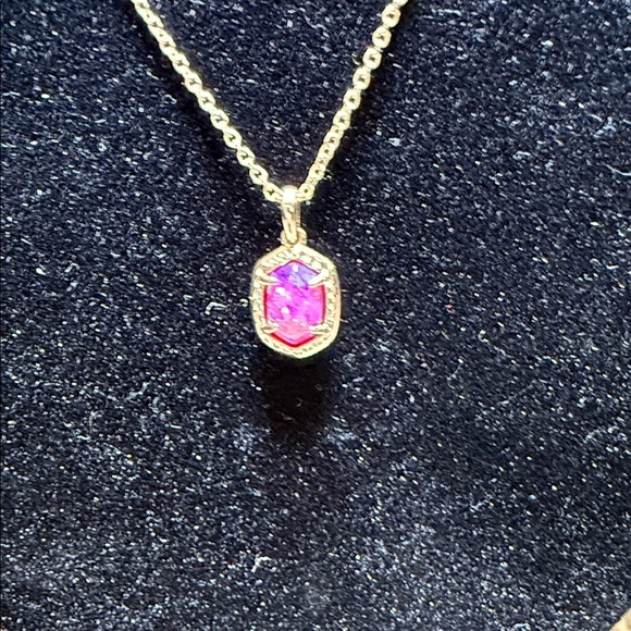 Kendra Scott Jewelry - Kendra Scott Gold Necklace with Pink Pendant